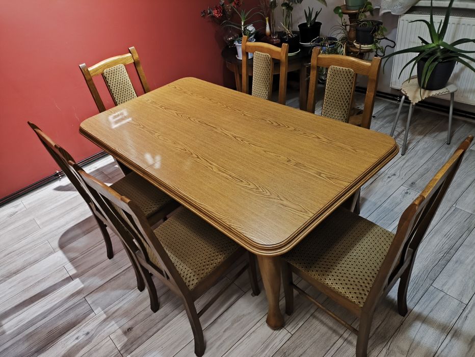 Stół i krzesła ( 6szt.)