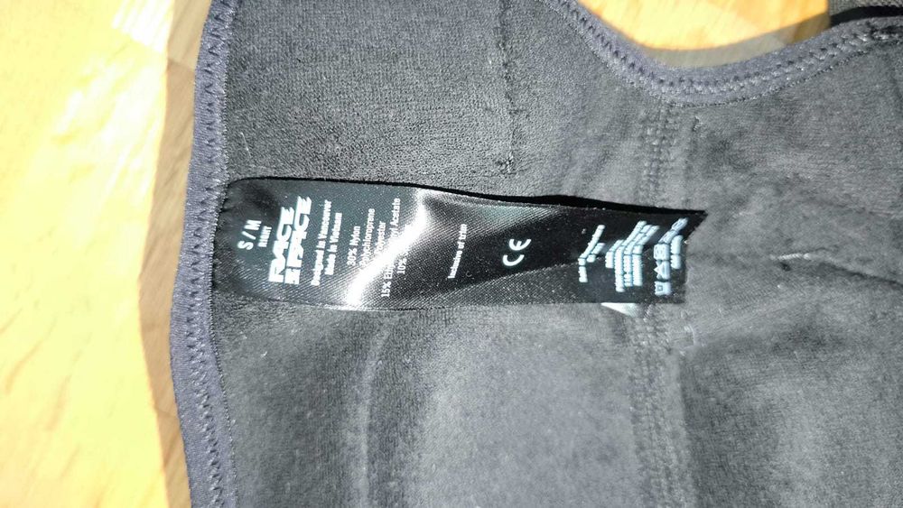 Cotoveleiras RF - Race face "Novas" Tamanho S-M - Junior