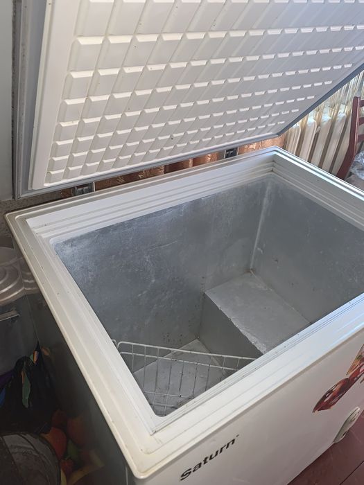 Морозильна камера Saturn