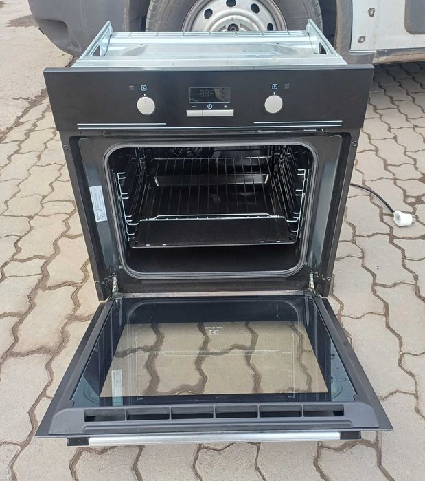 Духовка електрична вбудована Електролюкс Electrolux EZB3430AOK чорна