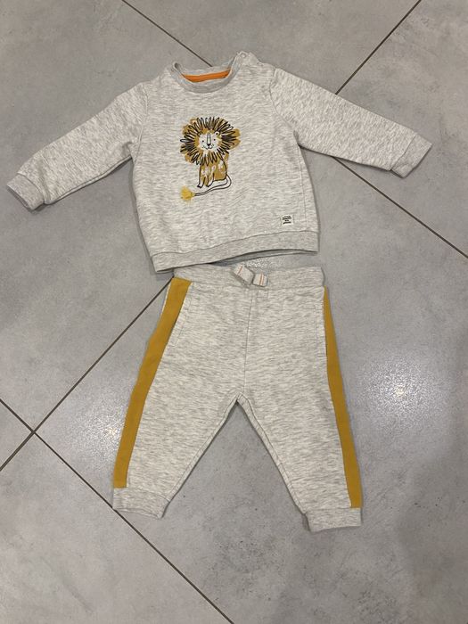 Bawelniany dresik popielaty z lwem