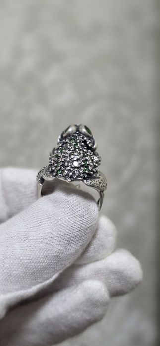 Срібне колечко  .