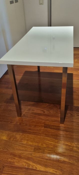 Secretária IKEA (60 x 120 x 75)