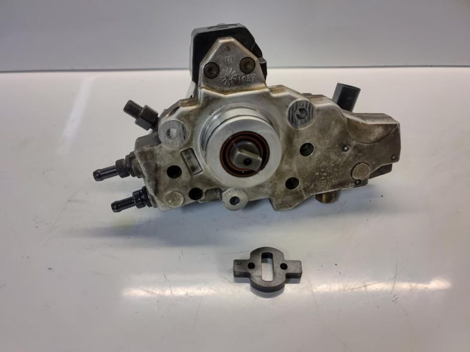 Bomba Alta Pressão Common Rail  Mercedes Cdi 0445010078  A6460700101 V