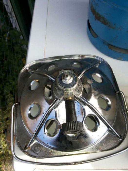 Fogão e candeeiro para campismo