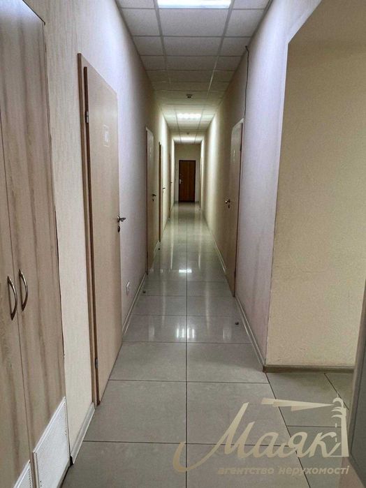Оренда офісу 230 м², вул. Новокостянтинівська, 1-В, Подільський район,Тараса Шевченка, Почайна