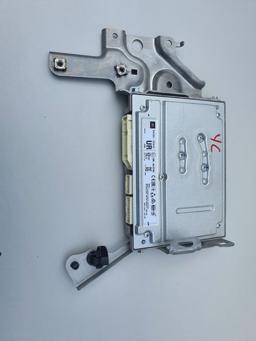 TOYOTA YARIS CROSS wzmacniacz JBL 86280.0d040