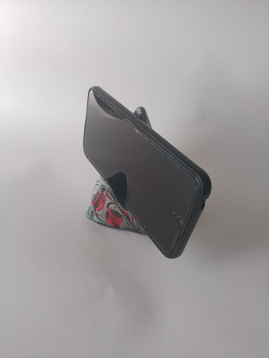 Підставка для телефону і прес-пап'є (2 в 1)