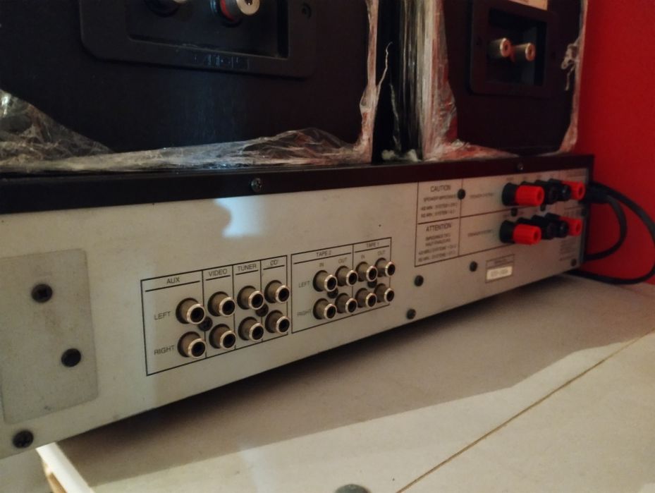 Транзисторний підсилювач HARMAN-KARDON HK-610