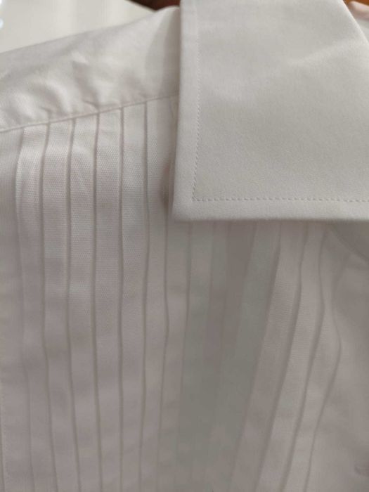 Camisa de cerimónia da Hacket para smoking ou estilo casual chique