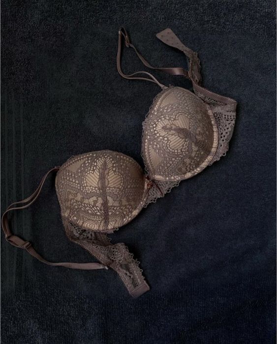 Ліф від Anabel Arto)