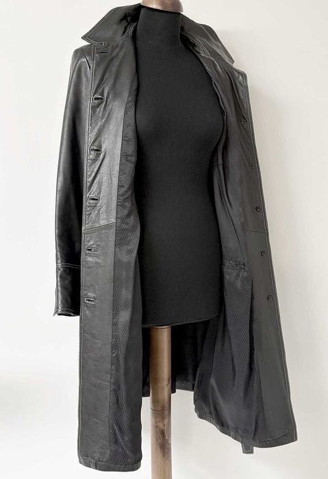 Płaszcz skórzany na podszewce czarny marki Madeleine R 38