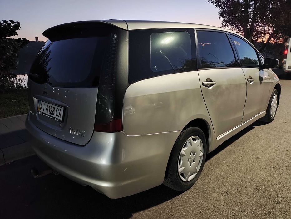 Mitsubishi Grandis Рестайл 2008
