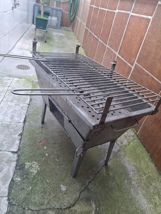 Assador 4 milimetros de espessura e grelha em inox