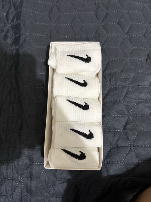 Biale skarpetki Nike