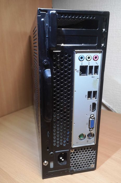 Комп'ютер eMachines el1360g системний блок AMD E-300 4GB RAM 160Gb HDD