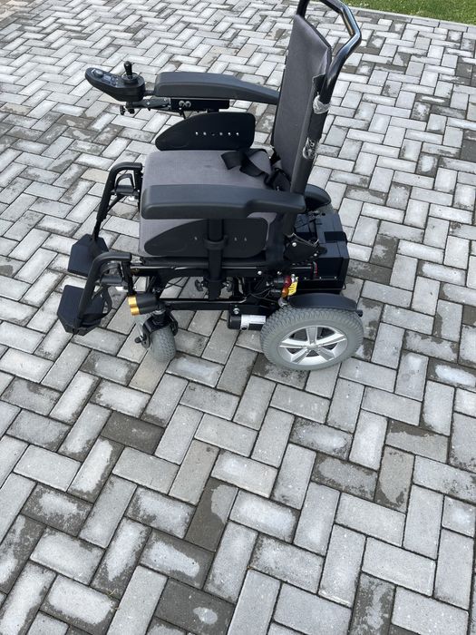 Wózek inwalidzki elektryczny