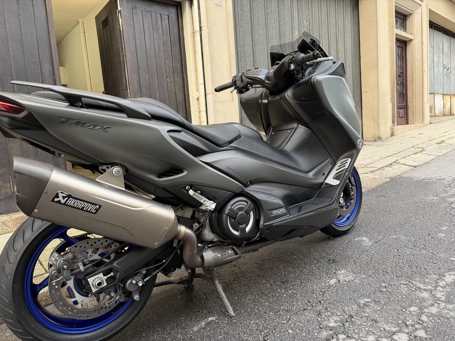 Yamaha tmax 560