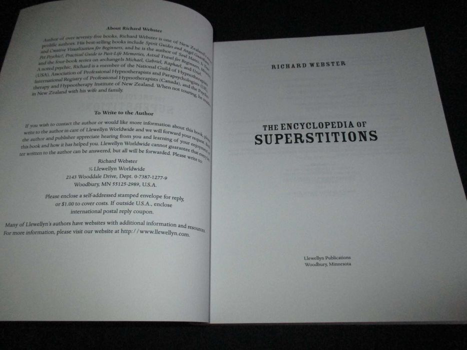 Livro Encyclopedia of Superstitions Richard Webster Superstições