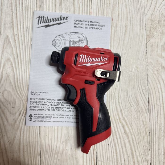 Імпульсний шурупокрут Milwaukee  3450-20 M12