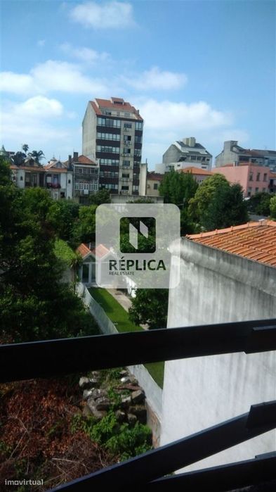 Prédio com PIP aprovado para 4 Apartamentos à Boavista