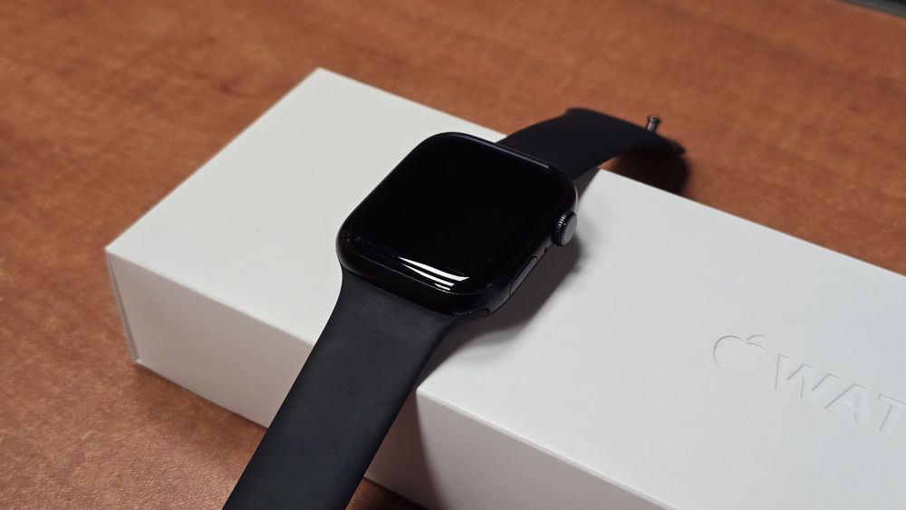 Apple Watch 7 45mm GPS czarny, stan bdb