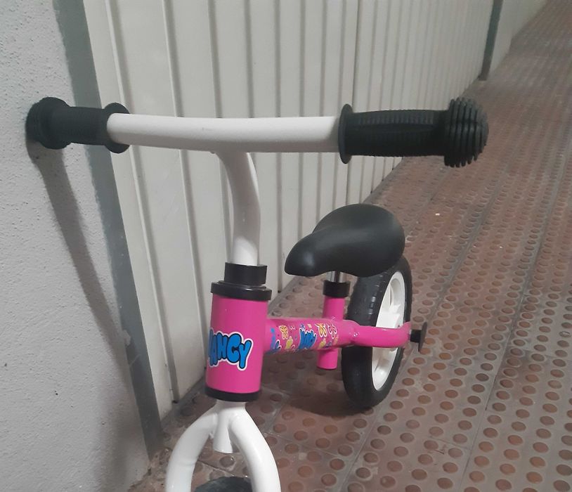 bicicleta de equilibrio para criança