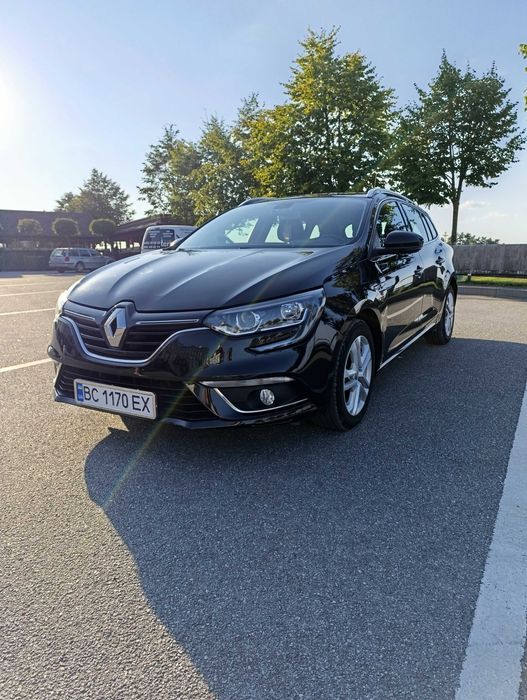 Легковий автомобіль