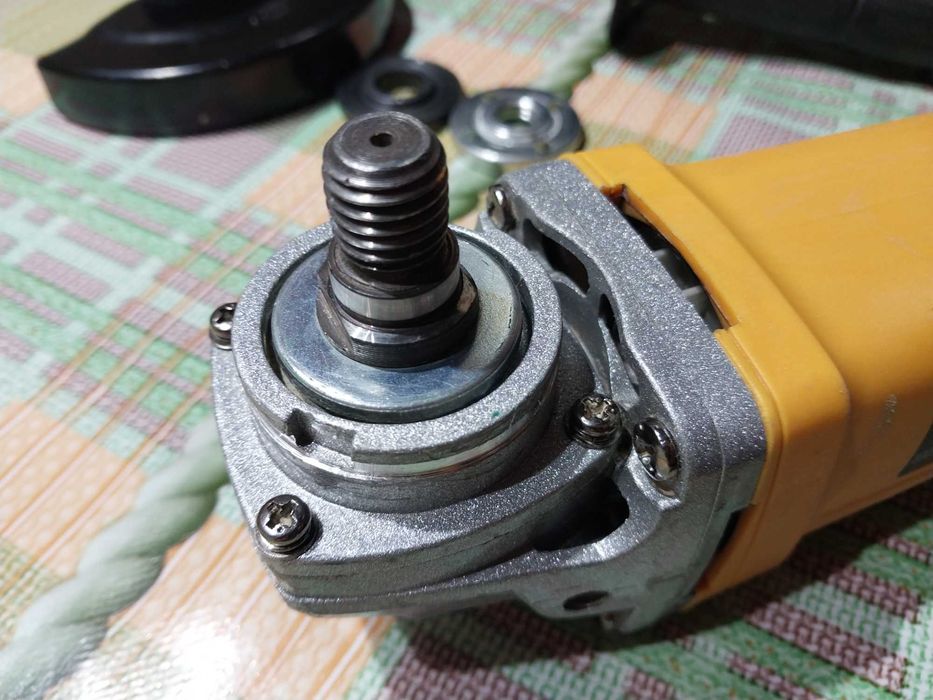 болгарка DeWALT 125 Круг как новая