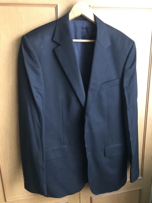 Czarny garnitur meski