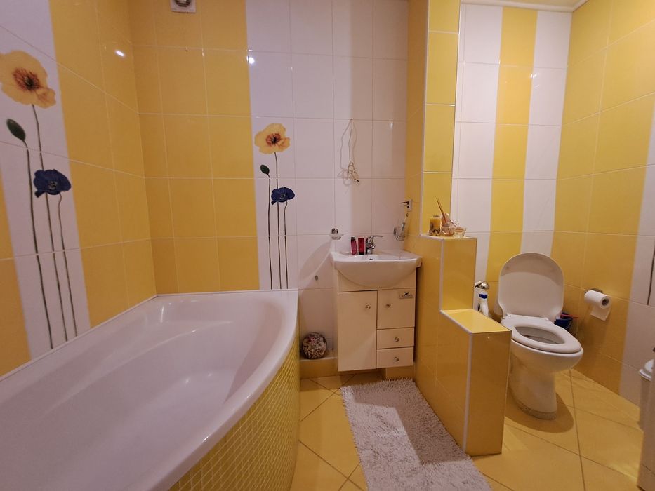 Терміново! Продаж 3к квартири 94.4 кв. м на вул. Лозовецька