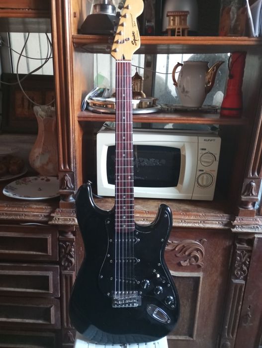 Guitarra fenders squier