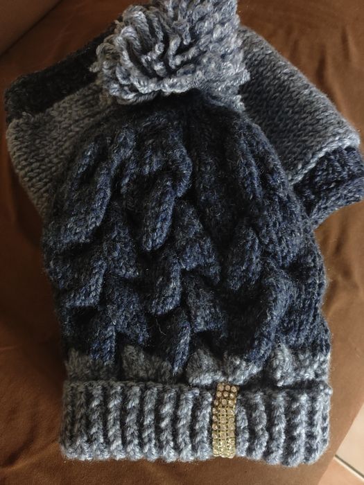 Шапочка с шарфом -хомут