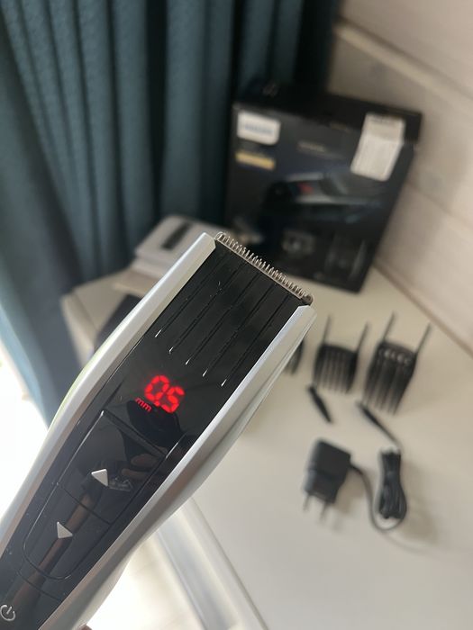 Професійна машинка для стрижки волосся Philips HC9420 серії 9000 Prestige.