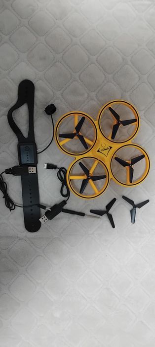 До 31.12 за 500-Дрон, квадрокоптер і навушники у подарунок