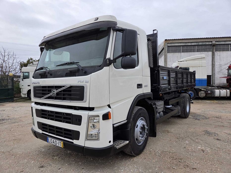 Volvo FM12 380, Basculante Tri-Lateral