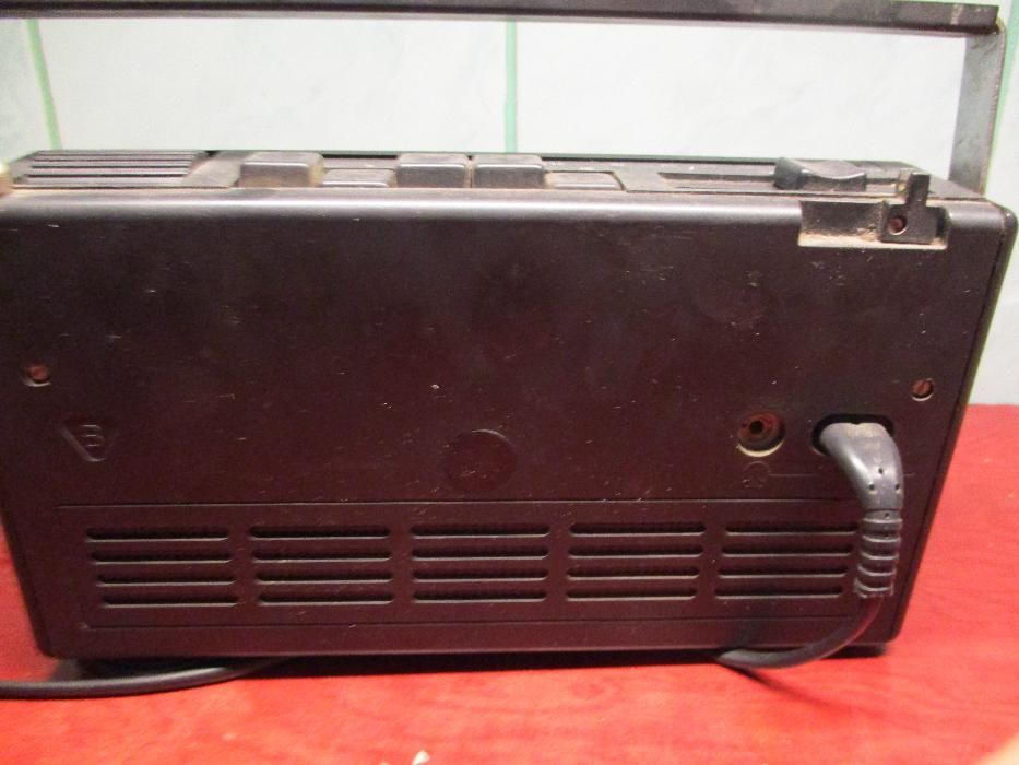 radio LENA 2 z PRL-u antyk