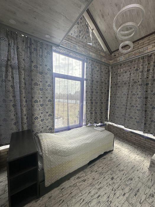 Будинок у Київській області в лісі подобово від господарів