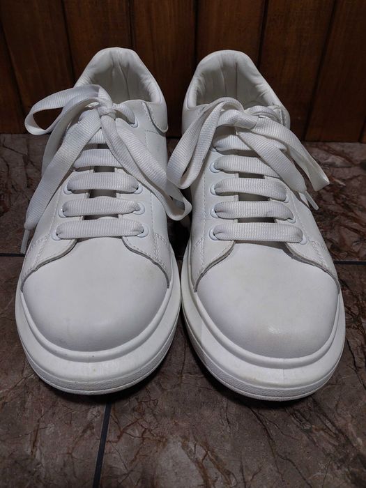 Продам демісезонні шкіряні кросівки