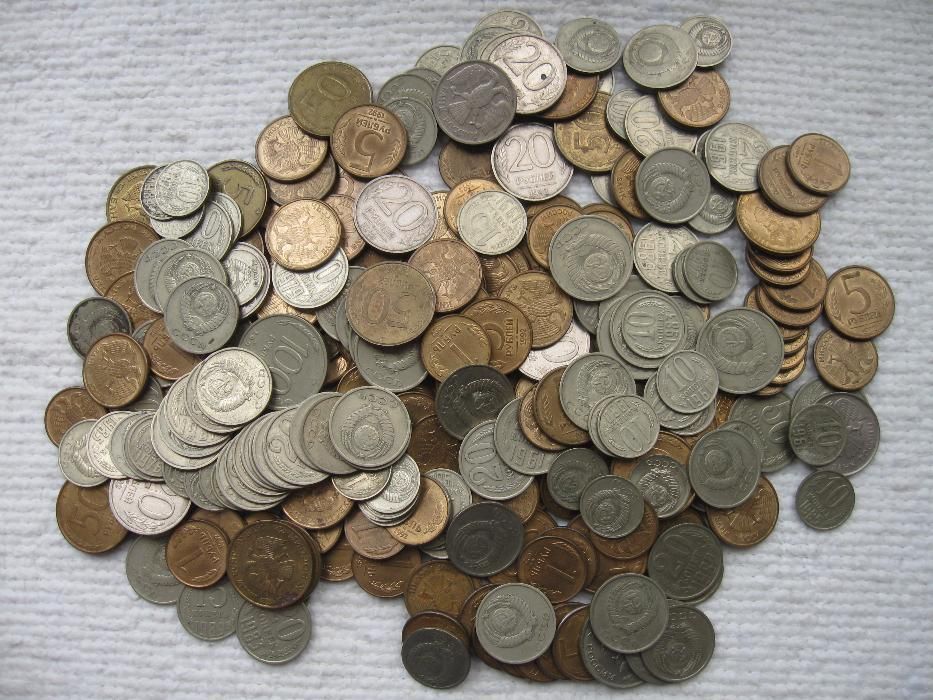 Коллекция монет- рубль копейка доллар цент жетон метро