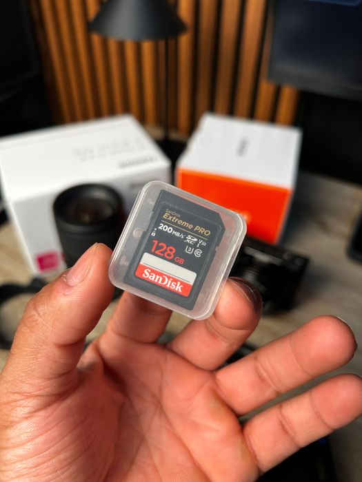 Sony ZV-E10 + Tamron 17-70 F2.8 + Kit Completo