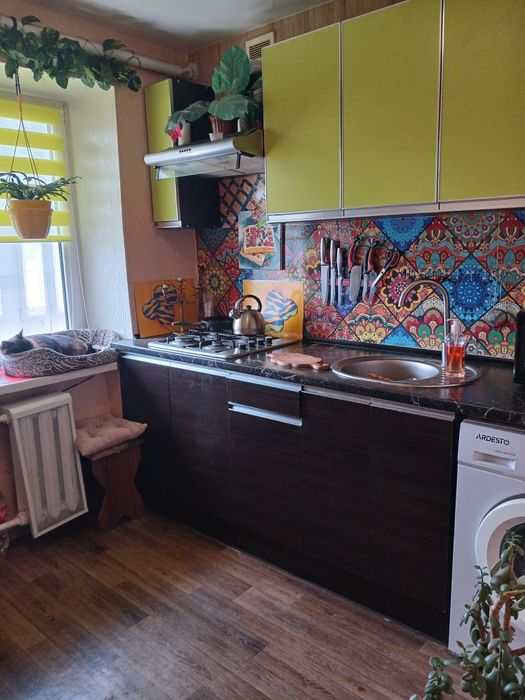 Черноморск продажа 1ком.кв.центр общ-33. Южная сторона