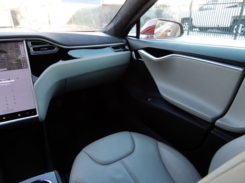 2016 Tesla Model S 85D