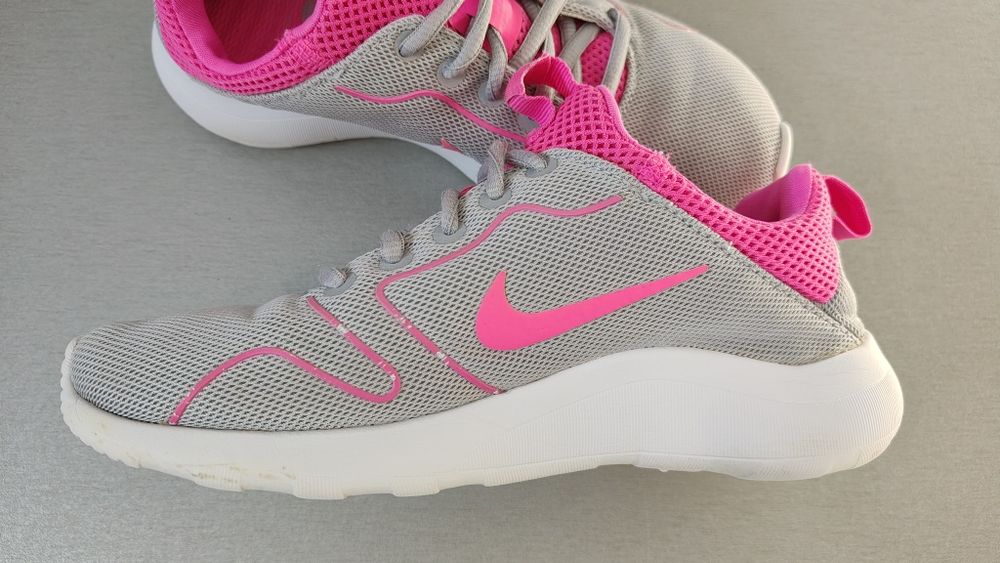 Кросівки Nike, устілка 24,5 см ,розмір  37,5