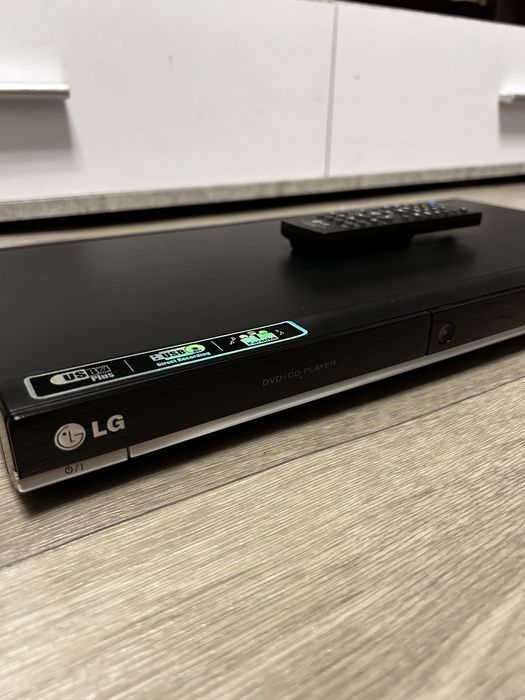 DVD проигрыватель караоке LG dvx488K