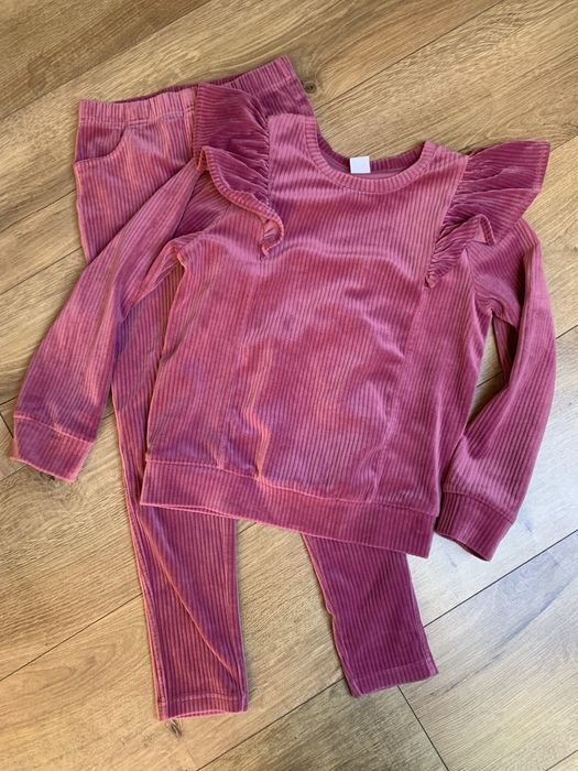 Dres welurowy 134 Pepco