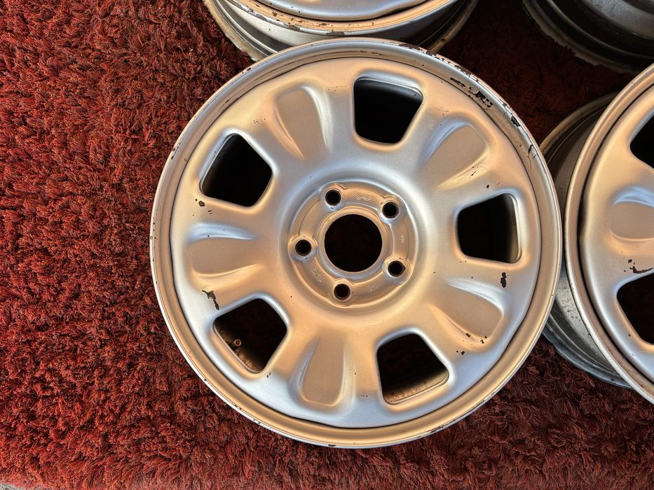 Original Dacia Duster Renault R16 5x114,3