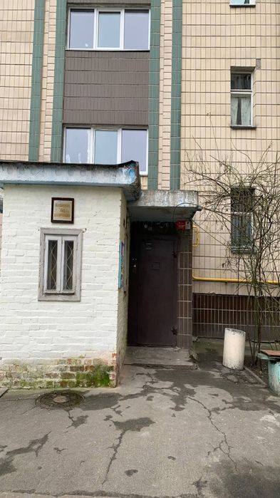 Окрема кімната у 3-х к-ній квартирі, ст.м. "Чернігівська"…