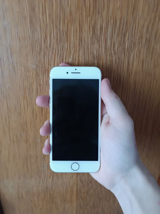 iPhone 7 32gb r sim