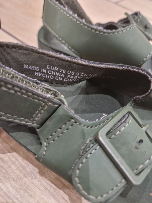 Sandały lato h&m khaki profilowane 26 chłopięce
